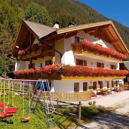 Garni Bergland Acomodação com café da manhã Racines Exterior foto